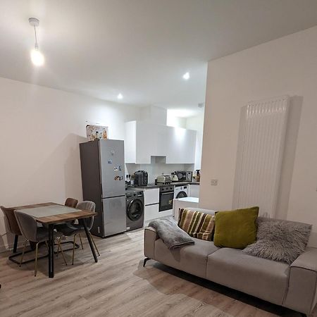 Contemporary Double Ensuite Room Birmingham Esterno foto